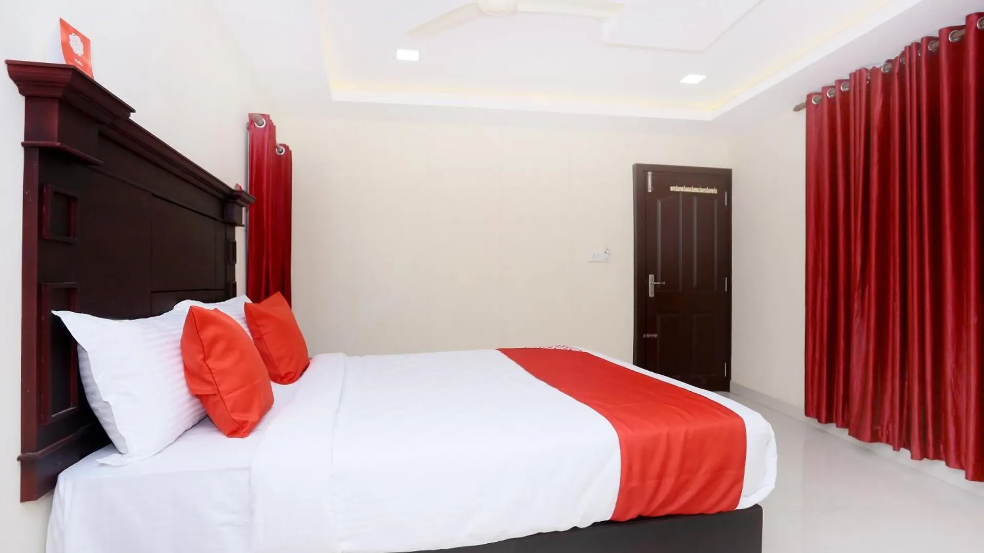 ***  Hotel O Malabar Plaza Kochi India